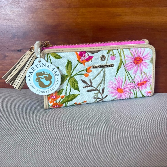 Spartina 449 Handbags - NWT SPARTINA 449 Beige & Pink Floral Audubon Wildflower Tassel Snap Wallet